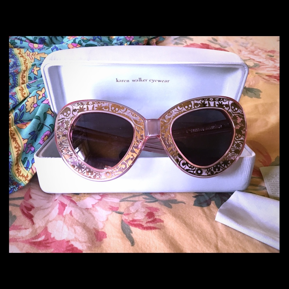 🌸KAREN Walker” Intergalactic “ Sunglasses